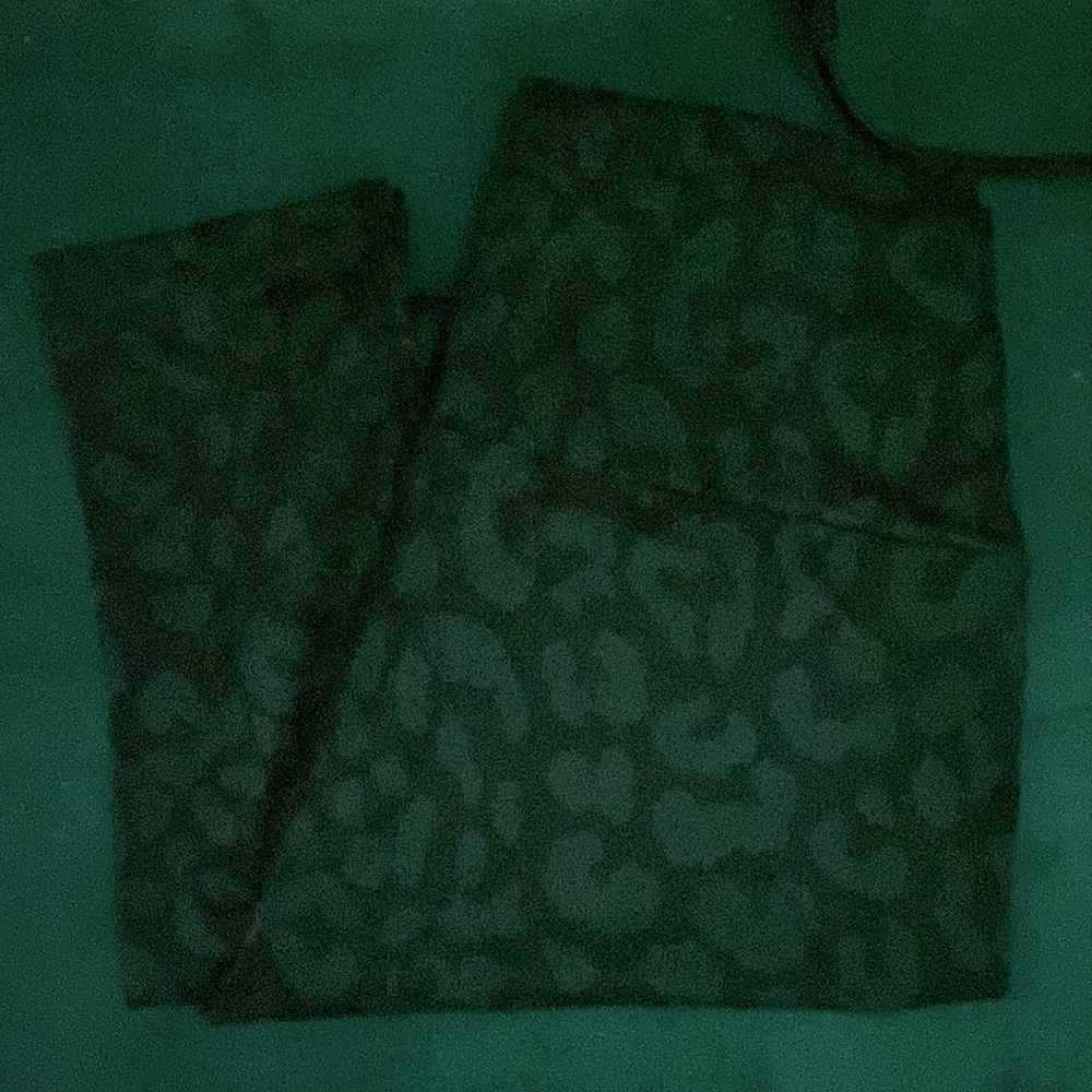 black cheetah print leggings